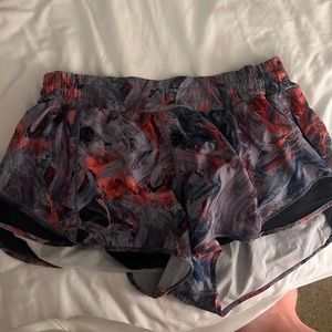 Lululemon Hotty Hot Short 2.5 Size 10